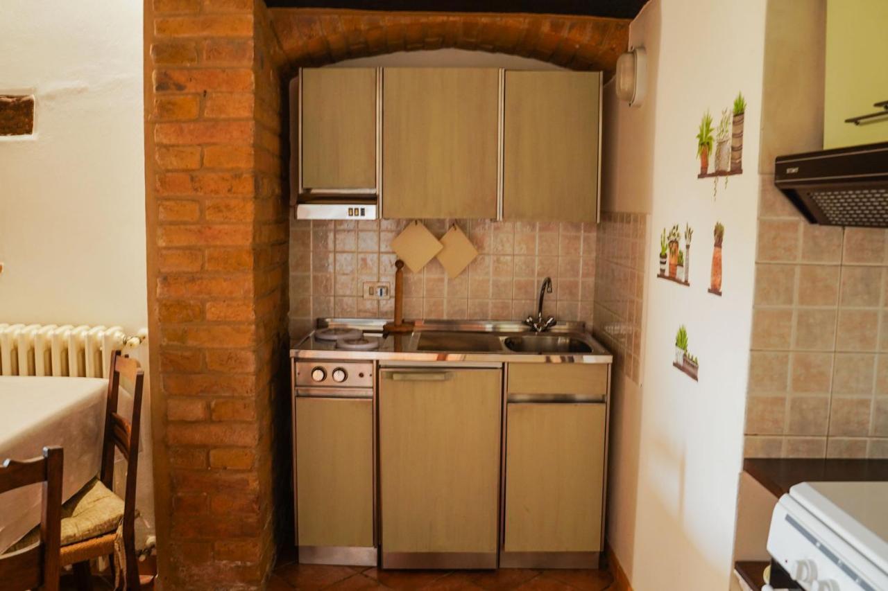 Agriturismo Podere Luchiano Амелиа Екстериор снимка